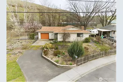 1427 Wilkenson Street, Milton-Freewater, OR 97862 - Photo 1