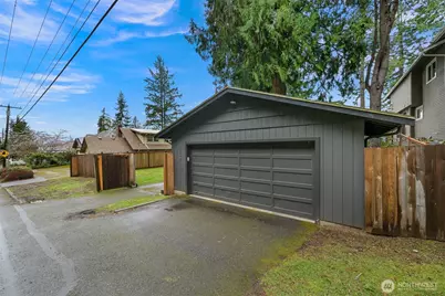 2562 Lake Whatcom Boulevard, Bellingham, WA 98229 - Photo 36