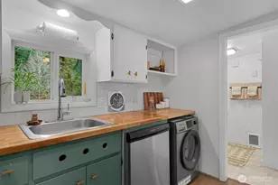 2562 Lake Whatcom Blvd, Bellingham, WA 98229 - Photo 18