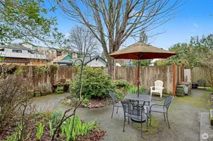 421 Wells Ave S, Renton, WA 98057 - Photo 8