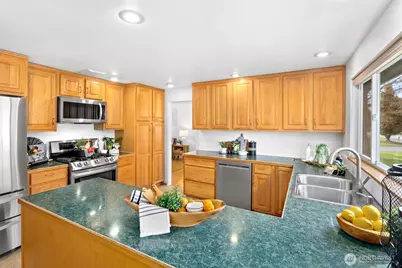 10124 241st Place SW, Edmonds, WA 98020 - Photo 8