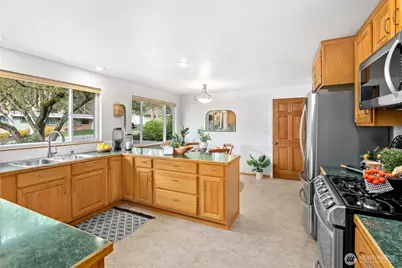 10124 241st Place SW, Edmonds, WA 98020 - Photo 6