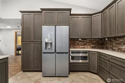 36421 80th Avenue E, Eatonville, WA 98328 - Photo 10