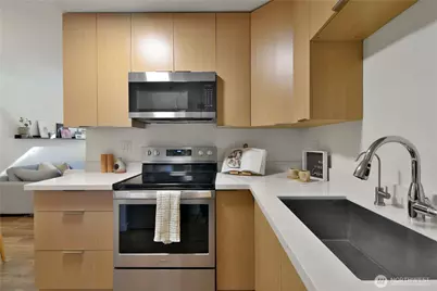 6236 137th Place NE #229, Redmond, WA 98052 - Photo 10