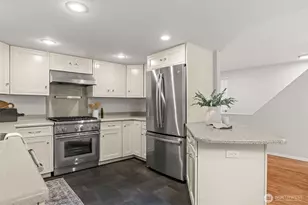 11210 67th Ave Ct NW, Gig Harbor, WA 98332 - Photo 10