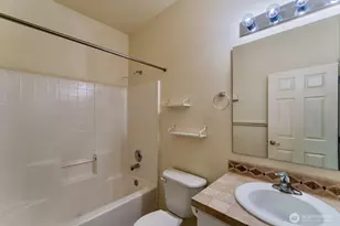 960 Lynnwood Ct SE, Renton, WA 98058 - Photo 20