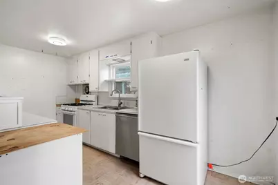 1682 NE Grandview Boulevard, Keyport, WA 98345 - Photo 14