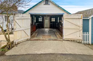 1682 NE Grandview Blvd, Keyport, WA 98345 - Photo 38