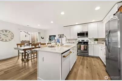 10501 190th Street E, Puyallup, WA 98374 - Photo 8