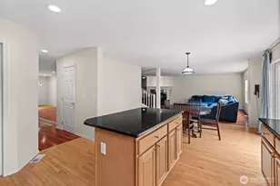 23412 SE 260th Ct, Maple Valley, WA 98038 - Photo 10