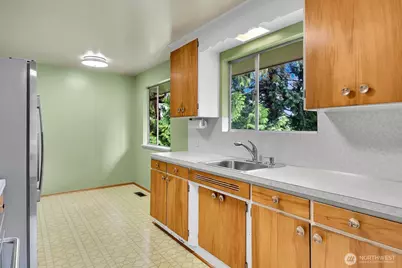 16003 5th Avenue NE, Shoreline, WA 98155 - Photo 8