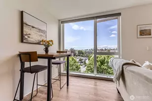 1601 N 45th St, Seattle, WA 98103 - Photo 14