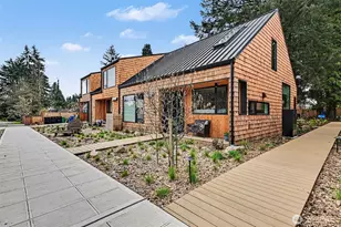 11725 Meridian Ave N, Seattle, WA 98133 - Photo 2