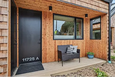 11725 Meridian Avenue N #4, Seattle, WA 98133 - Photo 4