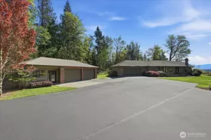 23747 262nd Pl SE, Maple Valley, WA 98038 - Photo 2