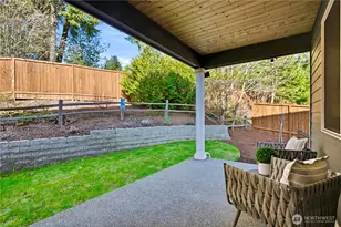 8402 121st Pl SE, Newcastle, WA 98056 - Photo 36