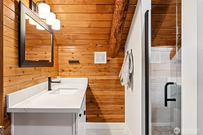 6358 S Island Drive E, Bonney Lake, WA 98391 - Photo 24