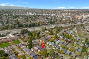 823 NE 58th St, Seattle, WA 98105 - Photo 30