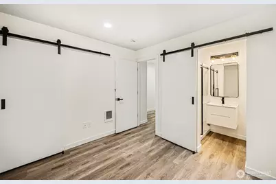 7776 Highland Park Way SW #B, Seattle, WA 98106 - Photo 4