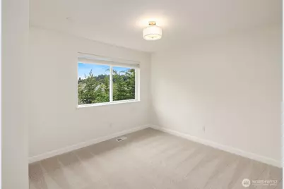 1734 Ilwaco Avenue NE, Renton, WA 98059 - Photo 30