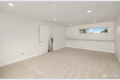 1734 Ilwaco Avenue NE, Renton, WA 98059 - Photo 24