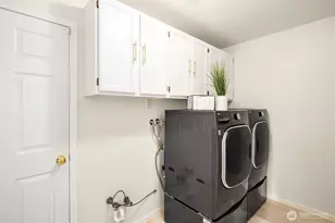 1734 Ilwaco Ave NE, Renton, WA 98059 - Photo 12