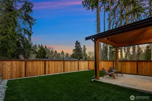 13728 NE 101st St, Kirkland, WA 98033 - Photo 2