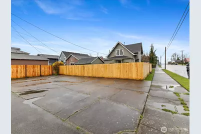 1901 Hoyt Avenue, Everett, WA 98201 - Photo 24
