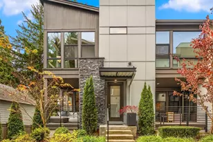 7829 NE 121st Ln, Kirkland, WA 98034 - Photo 2