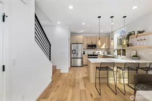 520 N 102nd St, Seattle, WA 98133 - Photo 6