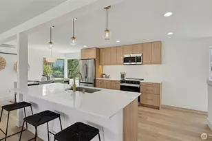 3201 S Webster St, Seattle, WA 98118 - Photo 8