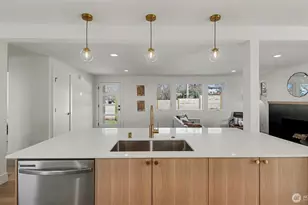 3201 S Webster St, Seattle, WA 98118 - Photo 12