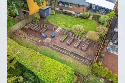 7247 36th Avenue SW, Seattle, WA 98126 - Photo 4