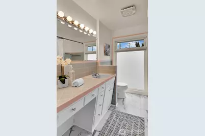 7247 36th Avenue SW, Seattle, WA 98126 - Photo 18