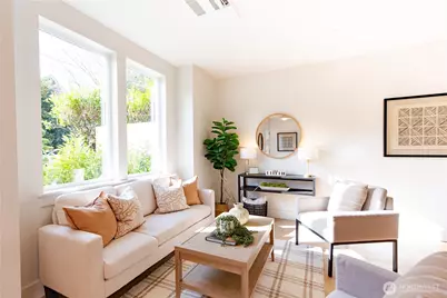 1530 25th Avenue, Seattle, WA 98122 - Photo 2