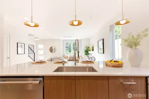 1530 25th Ave, Seattle, WA 98122 - Photo 8