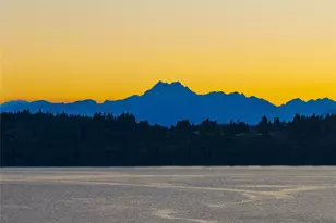 12145 Arrow Point Loop NE, Bainbridge Island, WA 98110 - Photo 4