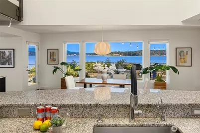 12145 Arrow Point Loop NE, Bainbridge Island, WA 98110 - Photo 10