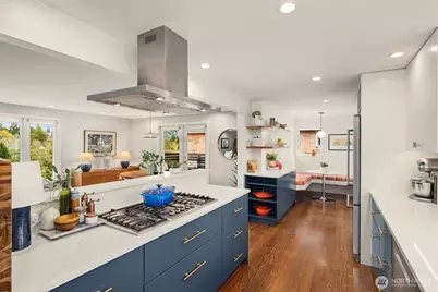 5218 Ivanhoe Place NE, Seattle, WA 98105 - Photo 22