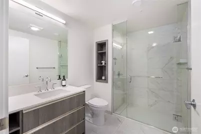 800 Columbia Street #1003, Seattle, WA 98104 - Photo 12