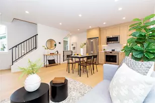 1530 25th Ave, Seattle, WA 98122 - Photo 2