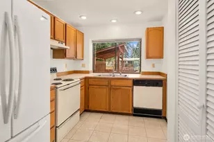 2426 198th Pl SW, Lynnwood, WA 98036 - Photo 16