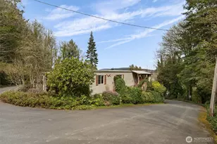 4449 Beach Dr E, Port Orchard, WA 98366 - Photo 1