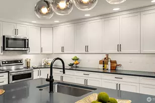 555 Kirkland Way, Kirkland, WA 98033 - Photo 10