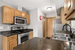 4911 N Vista Dr E, Bonney Lake, WA 98391 - Photo 8