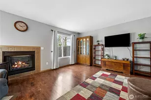 4911 N Vista Dr E, Bonney Lake, WA 98391 - Photo 12
