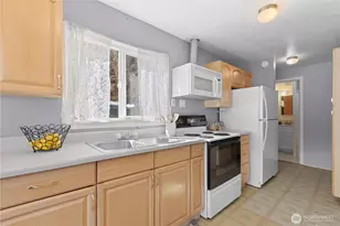 39201 Orville Rd E, Eatonville, WA 98328 - Photo 8