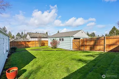 919 S 74th Street, Tacoma, WA 98408 - Photo 24