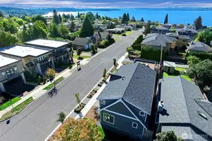 1231 4th St W, Kirkland, WA 98033 - Photo 32