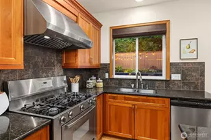 4727 245th Ln SE, Sammamish, WA 98074 - Photo 14